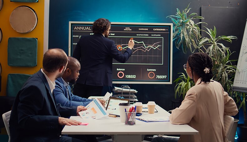 الملاذ الأخير & LAST RESORT